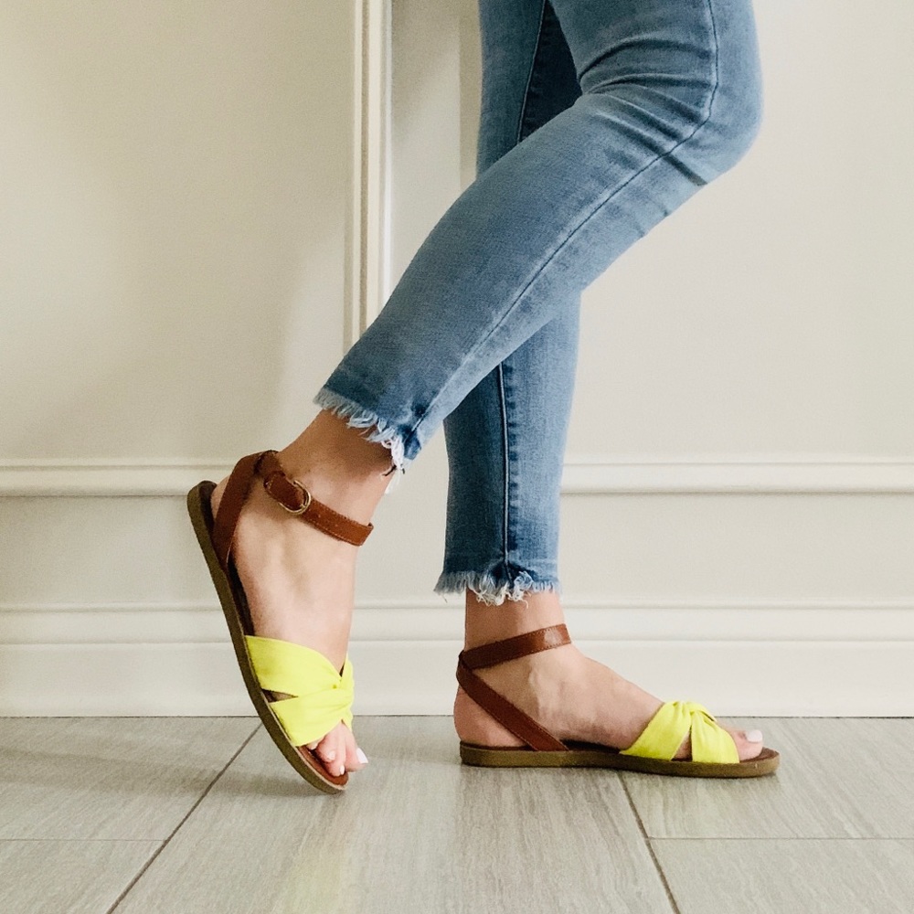 {Rocket Dog} Criss Cross Sandals
